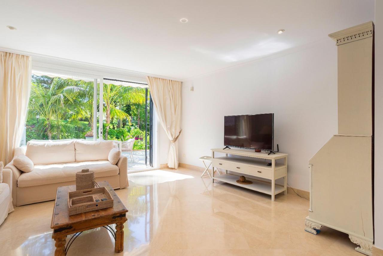 Elviria Playa White Pearl Beach Марбелья Экстерьер фото